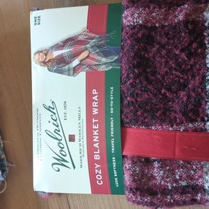 Women's Woolrich Cozy Blanket Wrap -one size, new with tags never used.